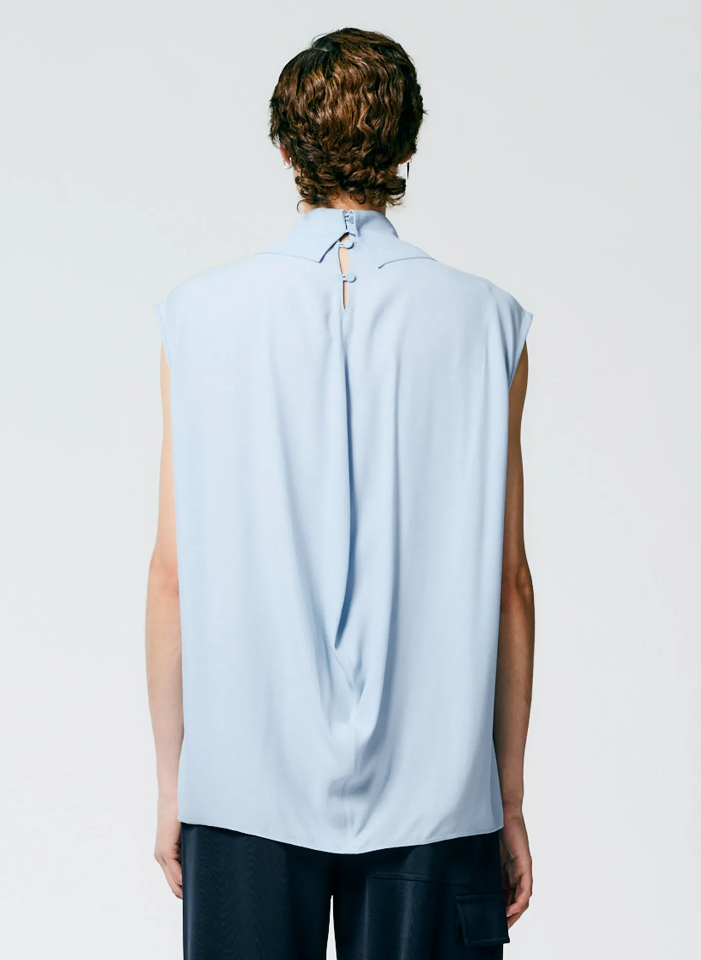 Feather Weight Eco Crepe Sleeveless Davenport Sculpted Shirt